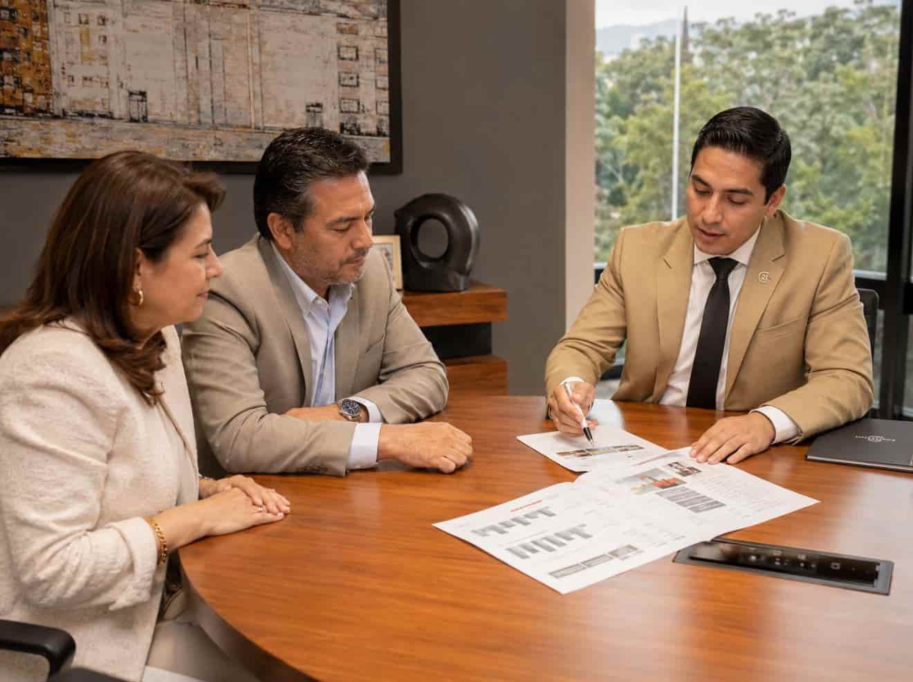 Presentación del análisis de mercado inmobiliario a propietario en Atizapán de Zaragoza